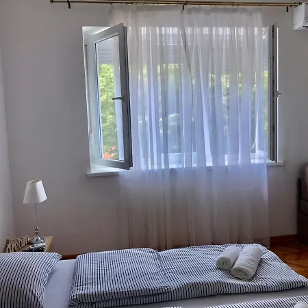 Apartment Bregovi *